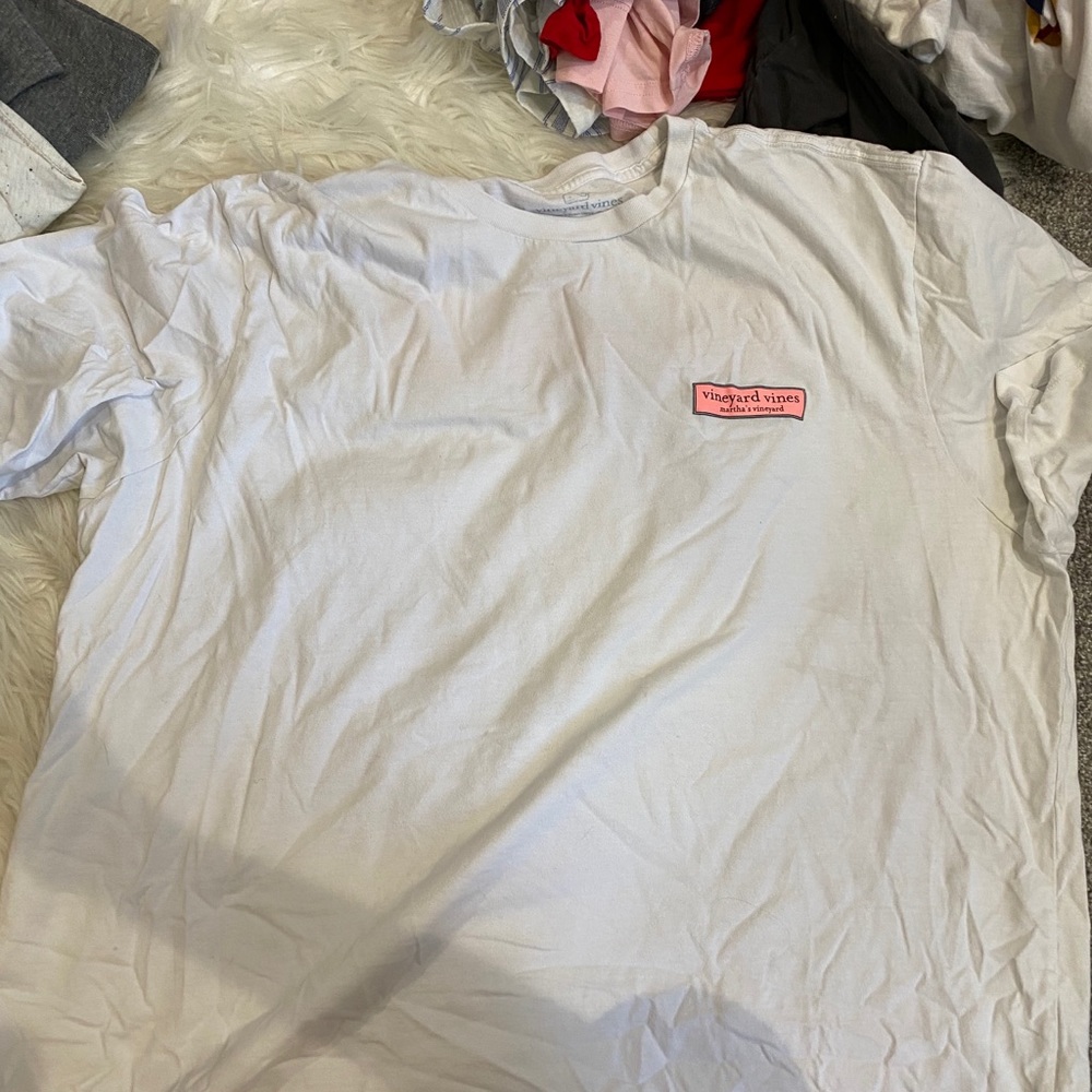 vineyard vines tshirt